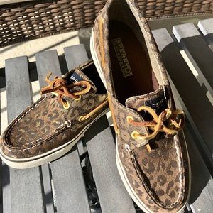 Leopard print sperry shoes size 7